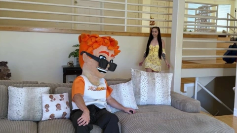 Scarlett Rosewood Gives Porn Dude Home Care Action