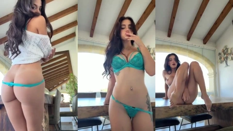 Emily Black: Solo Striptease & Pleasure